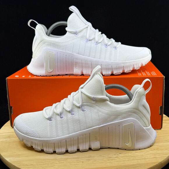 NEW Nike Free Metcon 6 Triple White Platinum Tint FJ7126-101 Size 11W/ 9.5M